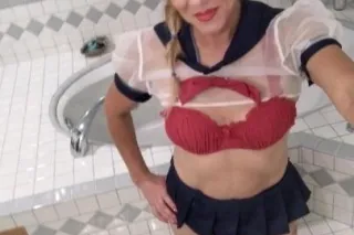 A Sexy, Sensual California MILF Here For You - Image 5