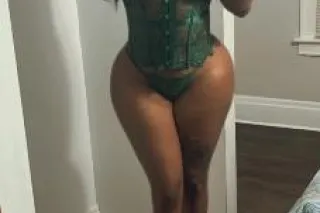 💚Gorgeous Ebony Companion💚 - 2... - Image 1