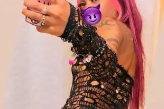 Cum See Pretty Booty Ms.Romanc... - Image 2