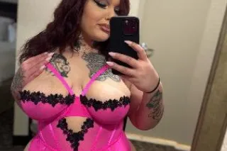 New 2 Town 🤗 White Curvy Latin... - Image 3