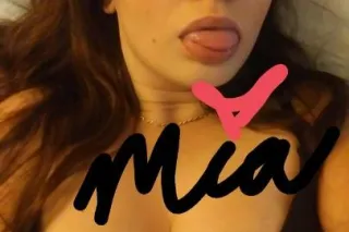 Hola hey 👋 Disponible ahora en Irving .. Mi lugar.. cita y masaje especiales ✨️ 100 Media Hora 200 Hora - Image 5