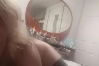 lilly - 52 - Image 3