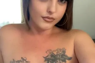 Sexy Hailey 🥰 - 26 - Image 1