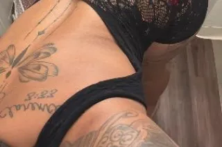 outcalls 🫦 available now - Image 6