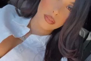 im back in town book me now😍 -... - Image 2