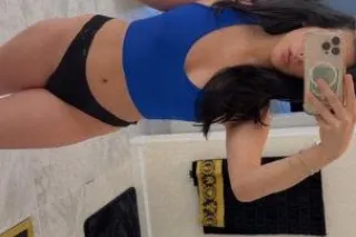 im back in town book me now😍 -... - Image 3