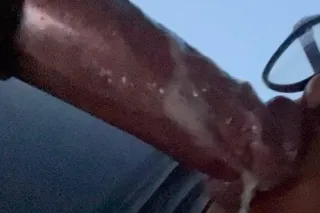 Thick Curves & Throat Hugg Del... - Image 2