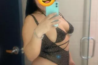 Melanie - 25 - Image 2