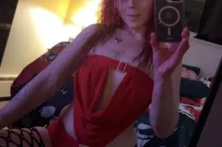 Super Slut Trying to Get Pussy Stuffed. - Image 9