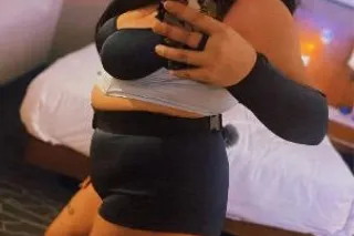 Naught treat sexy mamasita 🌸de... - Image 2