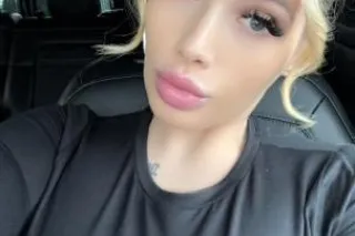 Juicy Delicious New Blonde Bom... - Image 1