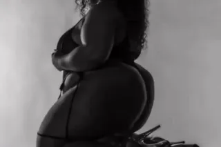 THICK SHORT BBW 😍 - 23 - Image 1