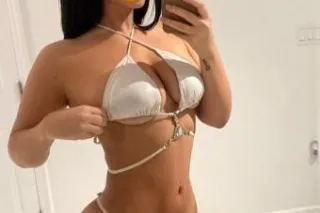 🥰😍I'm a sexy Latina with a big... - Image 1