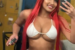 latina peliroja - 22 - Image 2