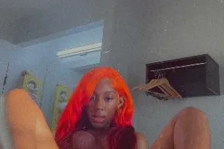 😏 Young Pretty Freak In Town😏 ... - Image 1