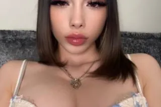 Portuguese petitie brunette - ... - Image 1