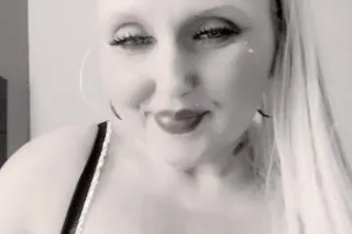 Thirsty Thursday stop by and let me quench your thirst!🫦👅 - Image 8