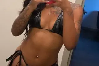 🦋new in town here for the day ... - Image 2