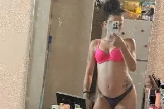 COME ON OVER && LET ME SHOW YO... - Image 4