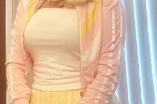 Blonde Bombshell from the Sout... - Image 3