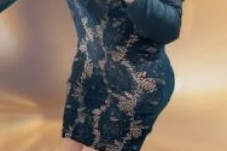 Blonde Bombshell from the Sout... - Image 4