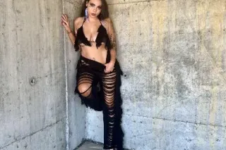 Sexy young latina - 22 - Image 2