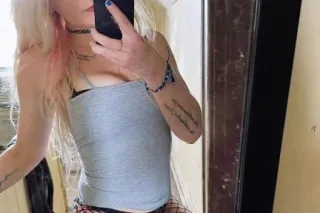 sweet🍭and petite😍blonde💕bombsh... - Image 3