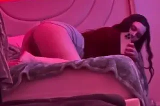 2 girls 1 gives head the other... - Image 2