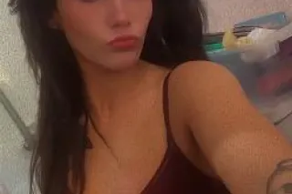 aka throat goatBEST TOP IN THE... - Image 4