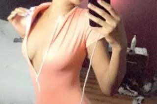 New Pretty & Petite Playmate (... - Image 4