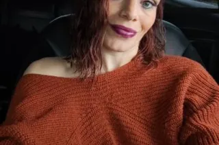 💦💦Just an out of town girl loo... - Image 1