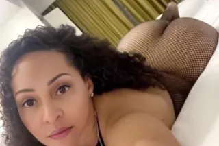 🍑Gorgeous Mixxed Babe w/ Massi... - Image 4