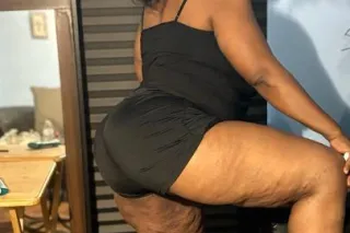 strawberry shae ! come taste t... - Image 3