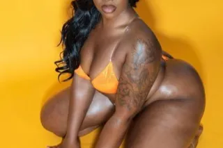 🔥🍑Curvy Blasian Goddess👑 🔥🍑🍫 I... - Image 2