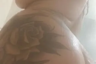 💋Your Favorite Cherryhead Lati... - Image 1