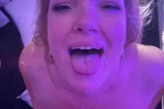 Well-reviewed Giddy Peach! Short curvy blonde w/natural tits & magic mouth - Image 9