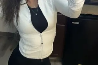 INCALL& OUT 🤭 Good Energy, PETITELatina 🥰🙂😌facetime shows😍 - Image 4