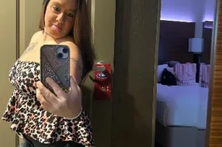 oh honey 😋😊💋🤭 - 40 - Image 2