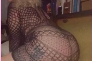 Thick Blonde Bombshell OUTCALL - Image 10