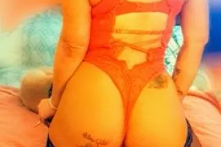 WET, TIGHT AND RIGHT - 33 - Image 2