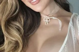 HOT SEXY LATINA BACK IN TOWN S... - Image 4