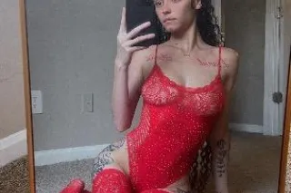 Pretty 😍❤ With Pretty Feet 🦶Come Play 💋💦 - Image 5