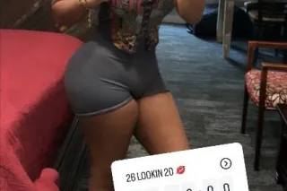 Your Favorite Yellow Bone 😋 - ... - Image 3