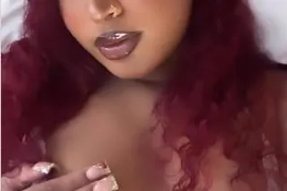 sexy bomb shell 😍💣 new in town... - Image 1