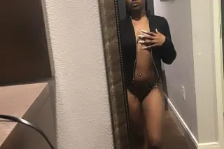 4'11 peite smell good n ready to have fun - Image 6