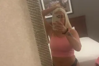 🍭 Curvy blonde bombshell 🍭 Swe... - Image 2