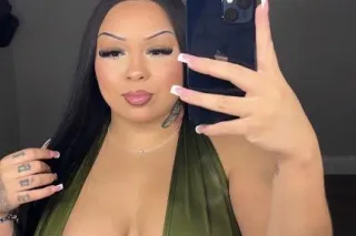 In town for one night only 💦 -... - Image 4