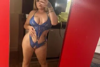 OMG WHO IS SHE 😍😍😍 SEXY SLIM THICK TREAT😍😍😍 - Image 8