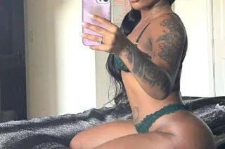 Eat my pussy 😘Fuck My Ass 💋Ava... - Image 4