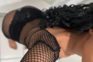 Jade has arrive.Here for a goo... - Image 3